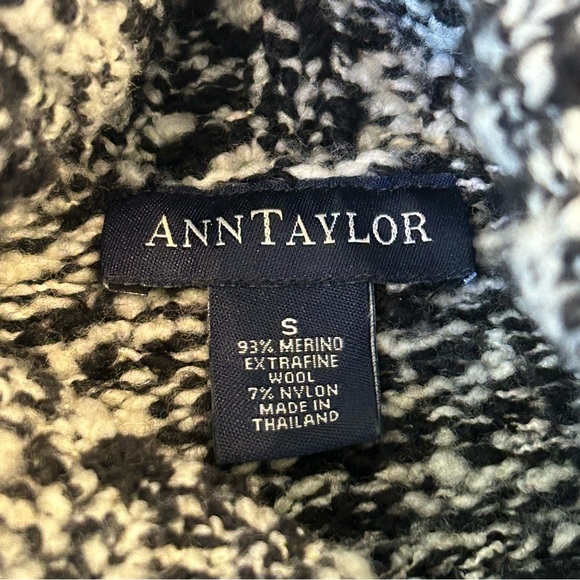 Ann Taylor Small Fall Winter Wool Black and White Turtleneck Sweater - Picture 4 of 4